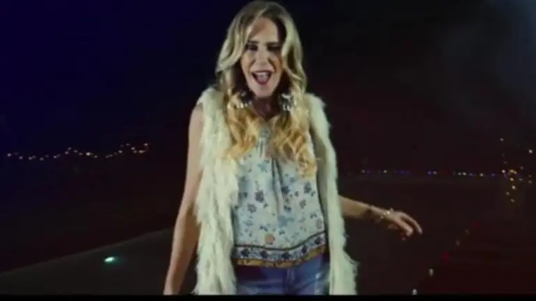 El hitazo del verano! Marcela Baños debutó como cantante