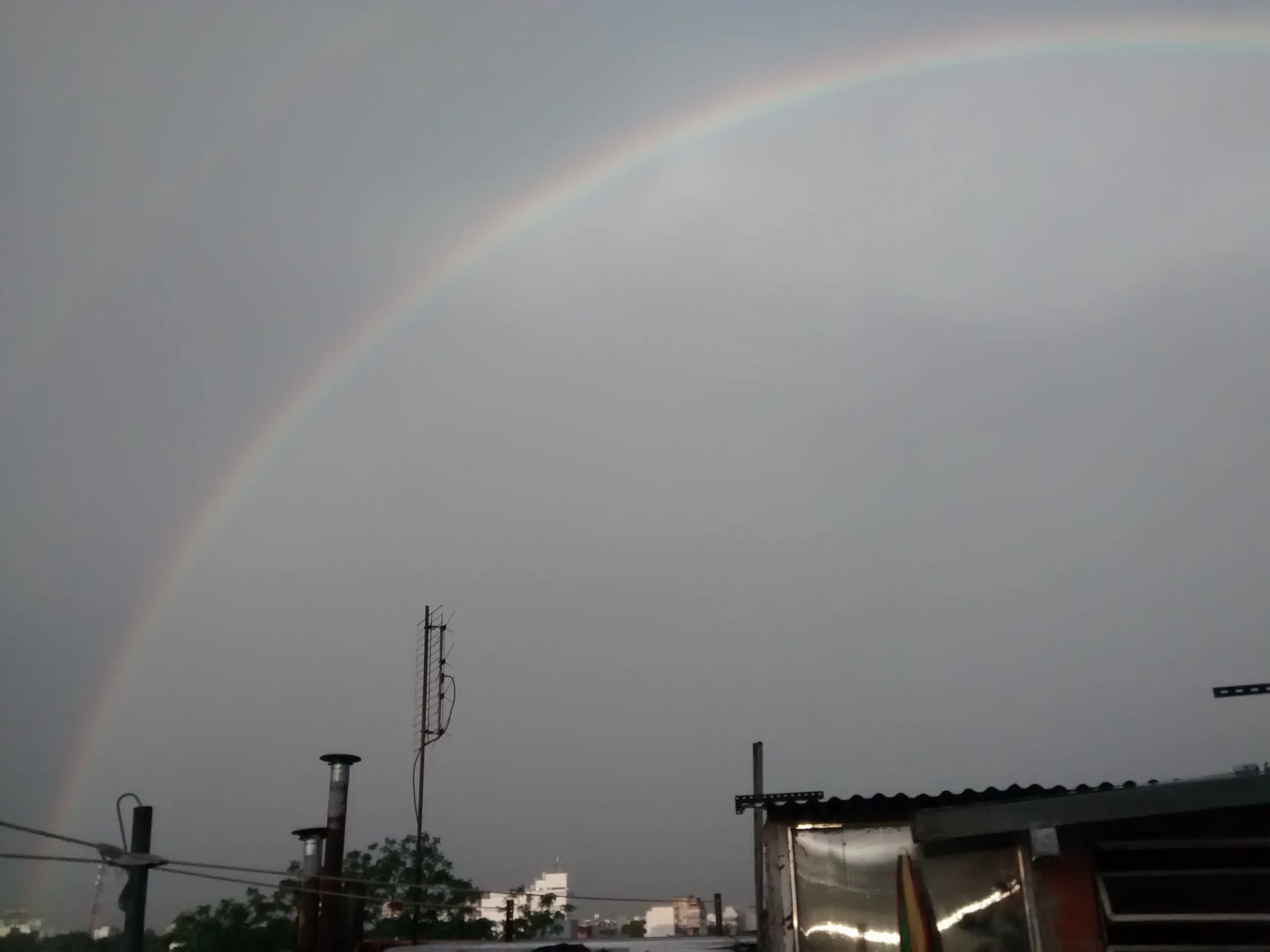 El arco iris, como si no pasara nada