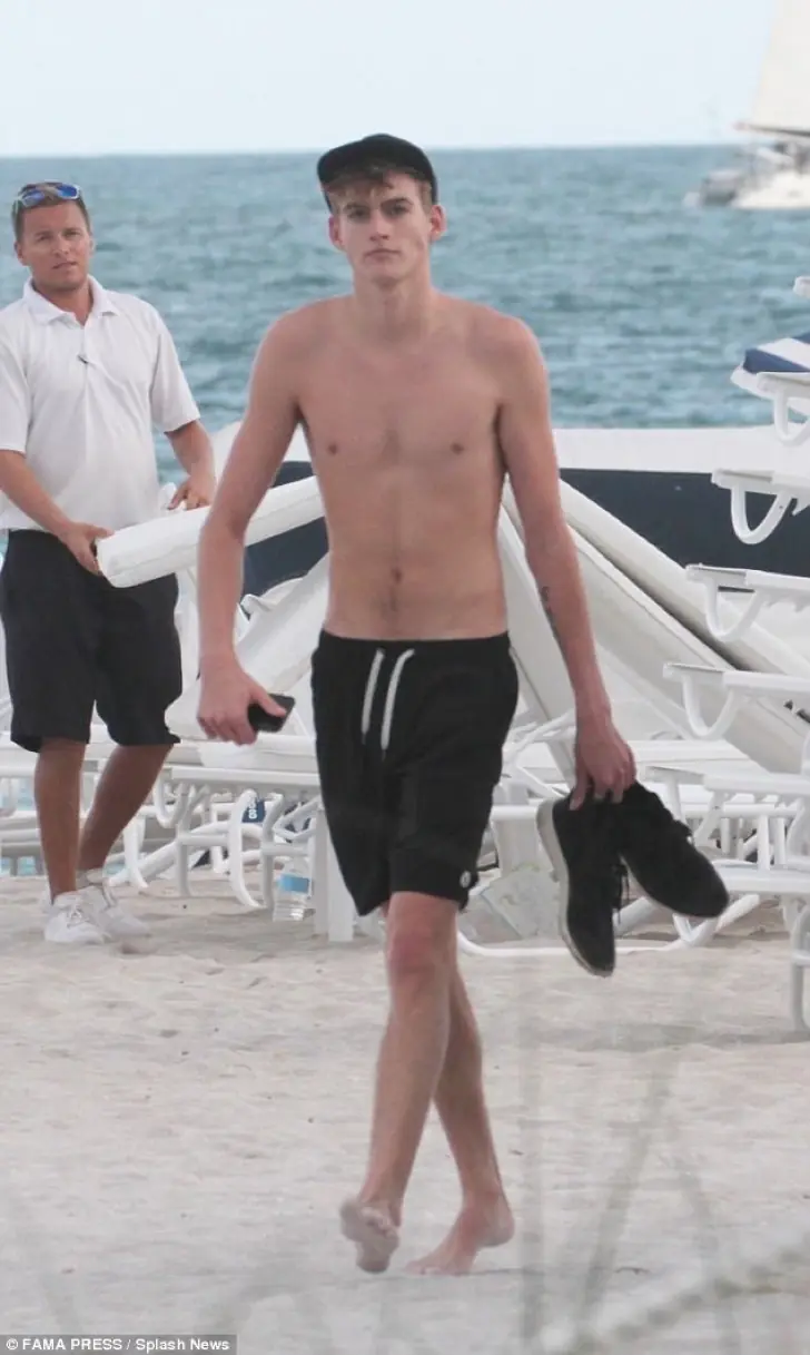 Asi luce el hijo de Cindy Crawford que ya tiene 18 años