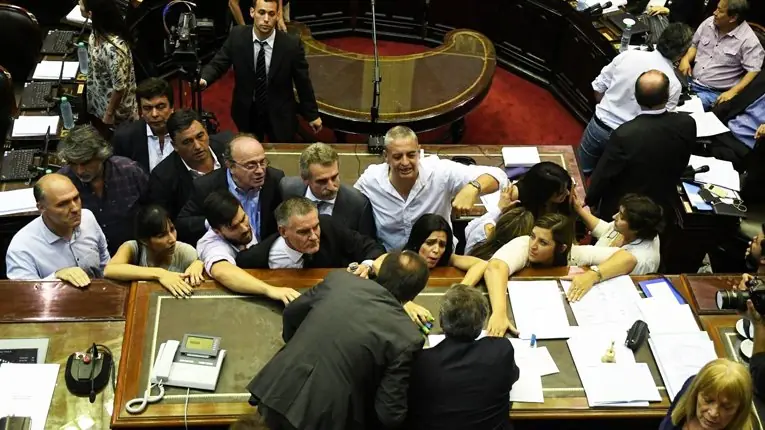 El gobierno nos necesita, el Lunes a bancar el cambio