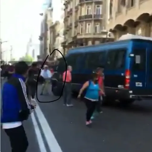 Urgente: La policía atropelló a un jubilado