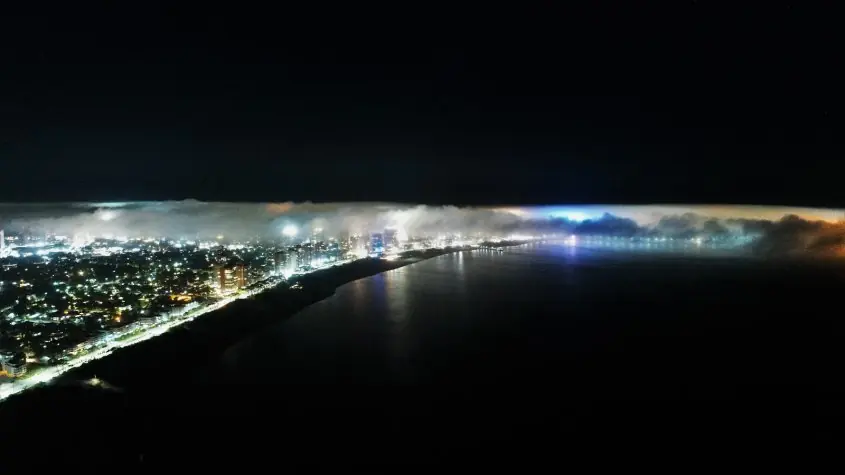 La nube extraña que ayer cubrió Punta del Este