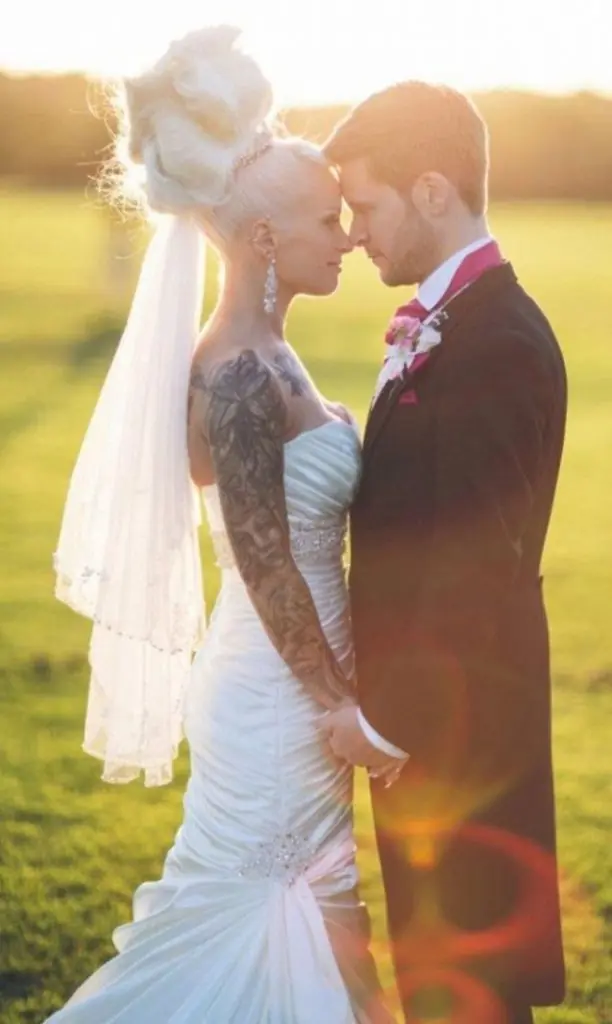 Esta Pareja No Podía Casarse hasta que se Pusieron en Forma