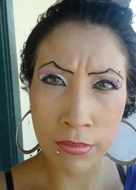 15 mujeres que se pasaron de locas con sus cejas.