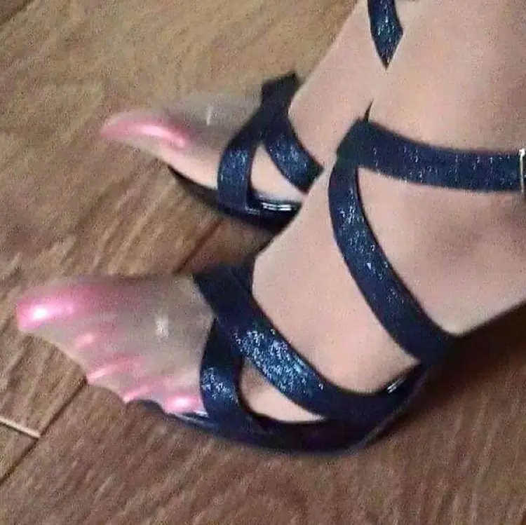 Mujeres quisieron ser glamurosas pero fallaron en el intento