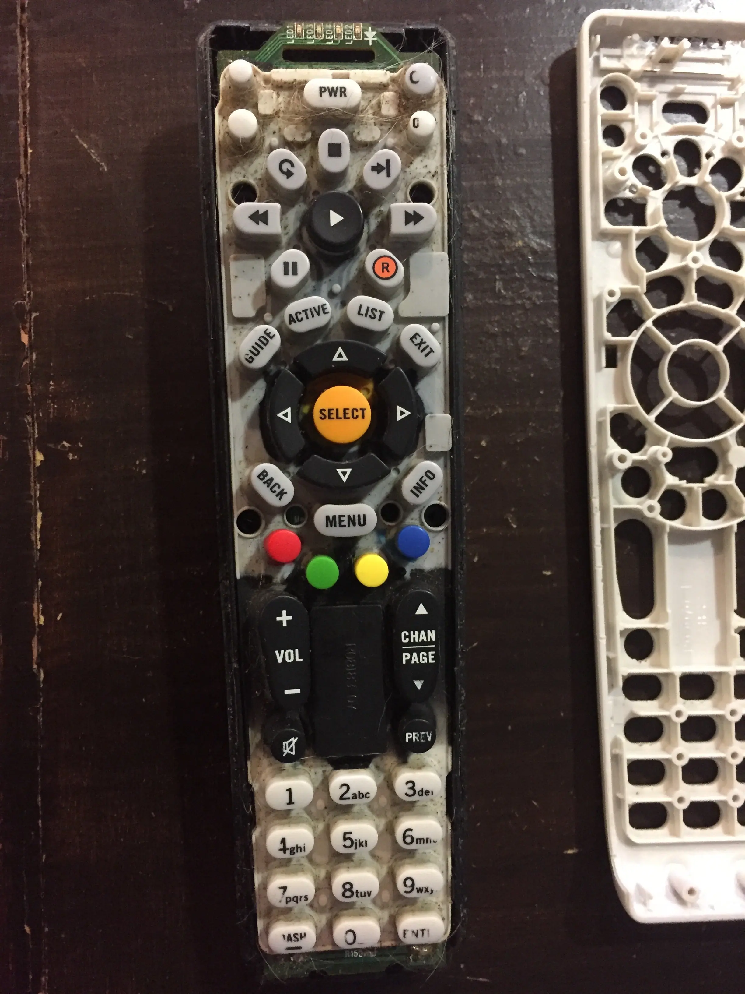 Como limpiar un control remoto (cualquiera)