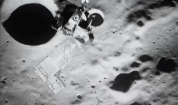 extraterrestres en la luna