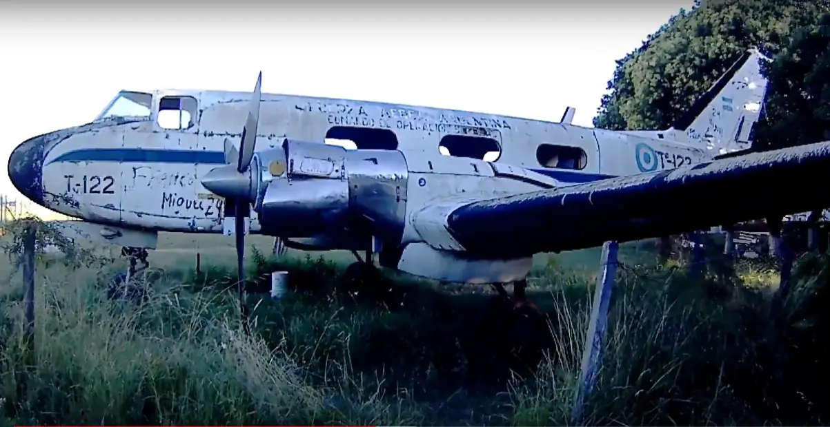 Primer avión en pisar las Islas Malvinas