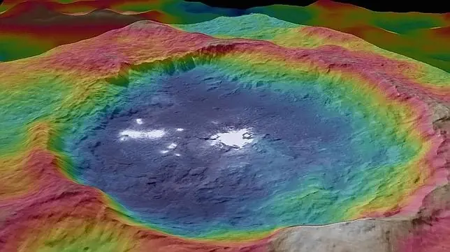 Crece el misterio de las manchas blancas de Ceres