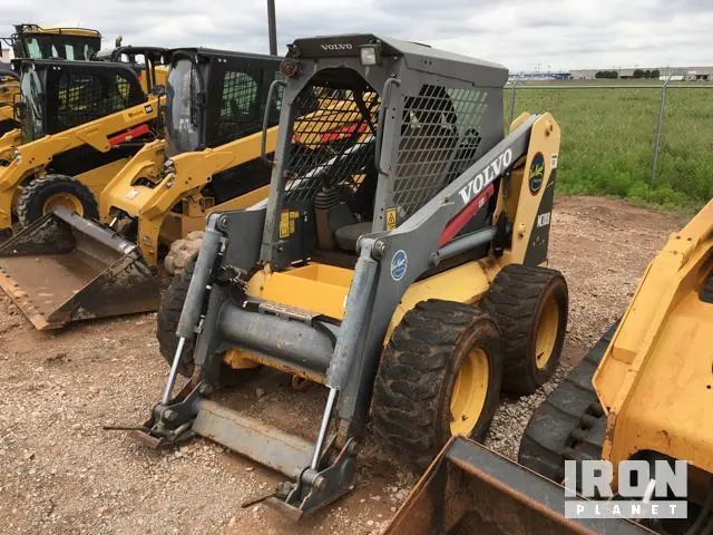 volvo mc110b skid steer