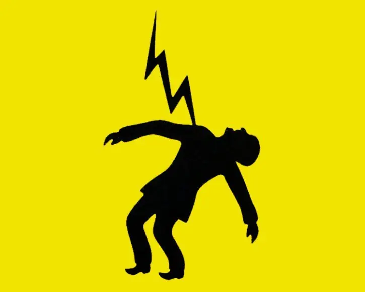 Científicos locos y sus experimentos estilo Frankenstein