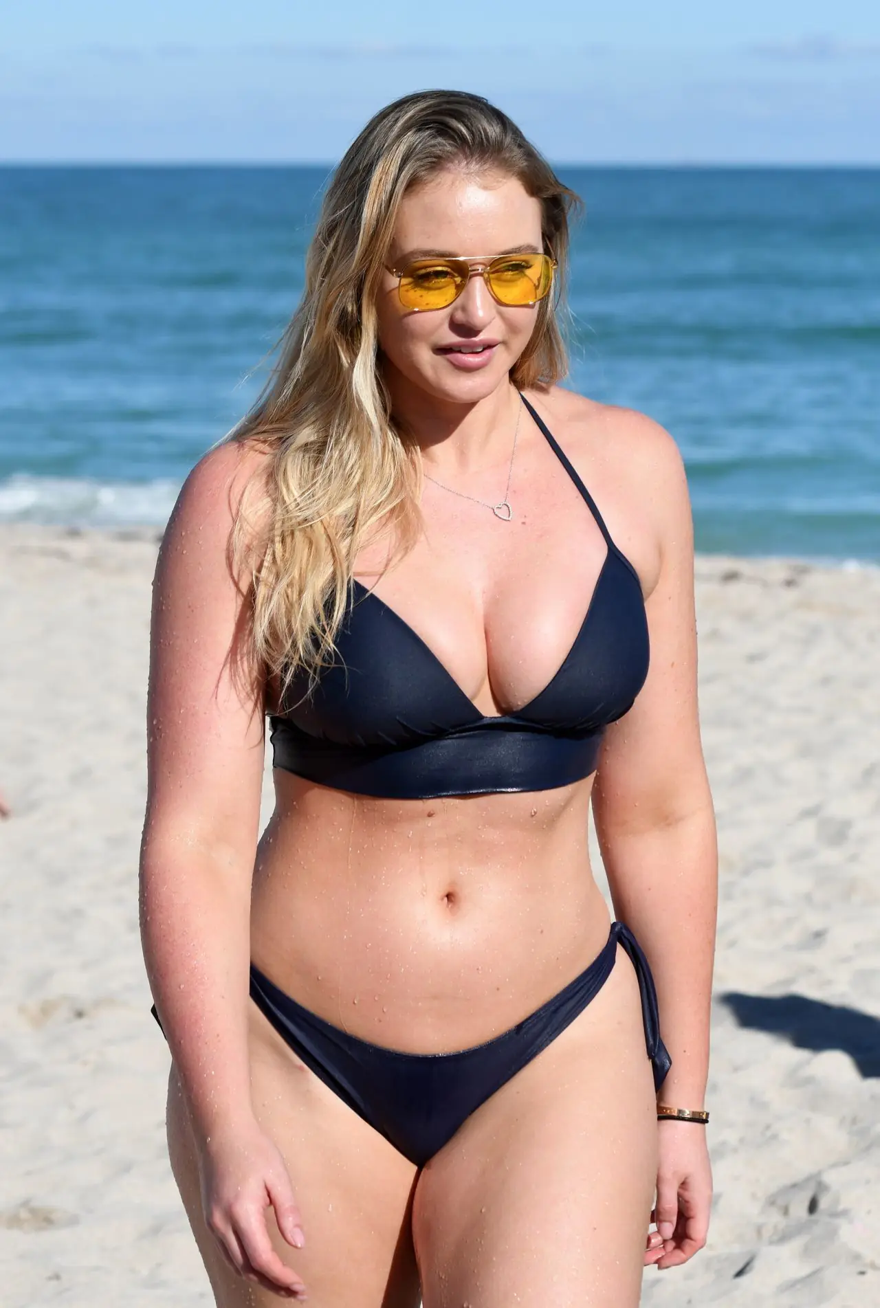 Iskra Lawrence en bikini!