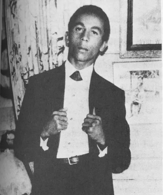 Así lucían algunos famosos antes de volverse famosos