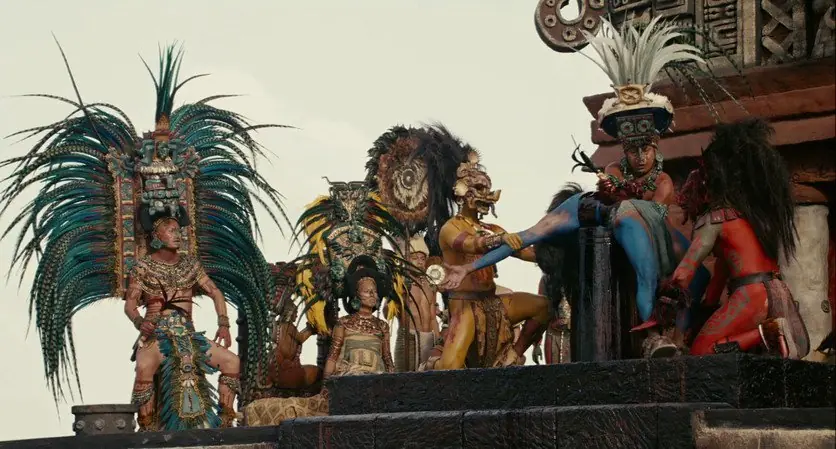 Vea porque los españoles vencieron a los aztecas