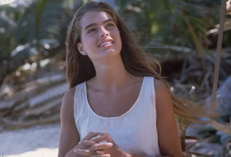 Así luce, 37 años después la protagonista de la Laguna Azul