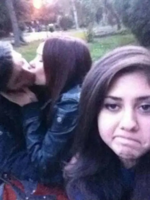16 Fotos que comprueban que la vida de mal tercio es difícil