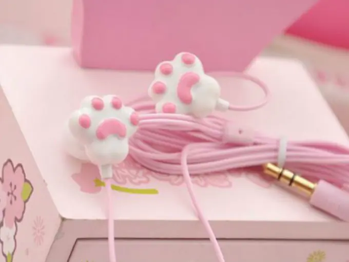 Lince, mira lo peligroso que es compartir tus audifonos