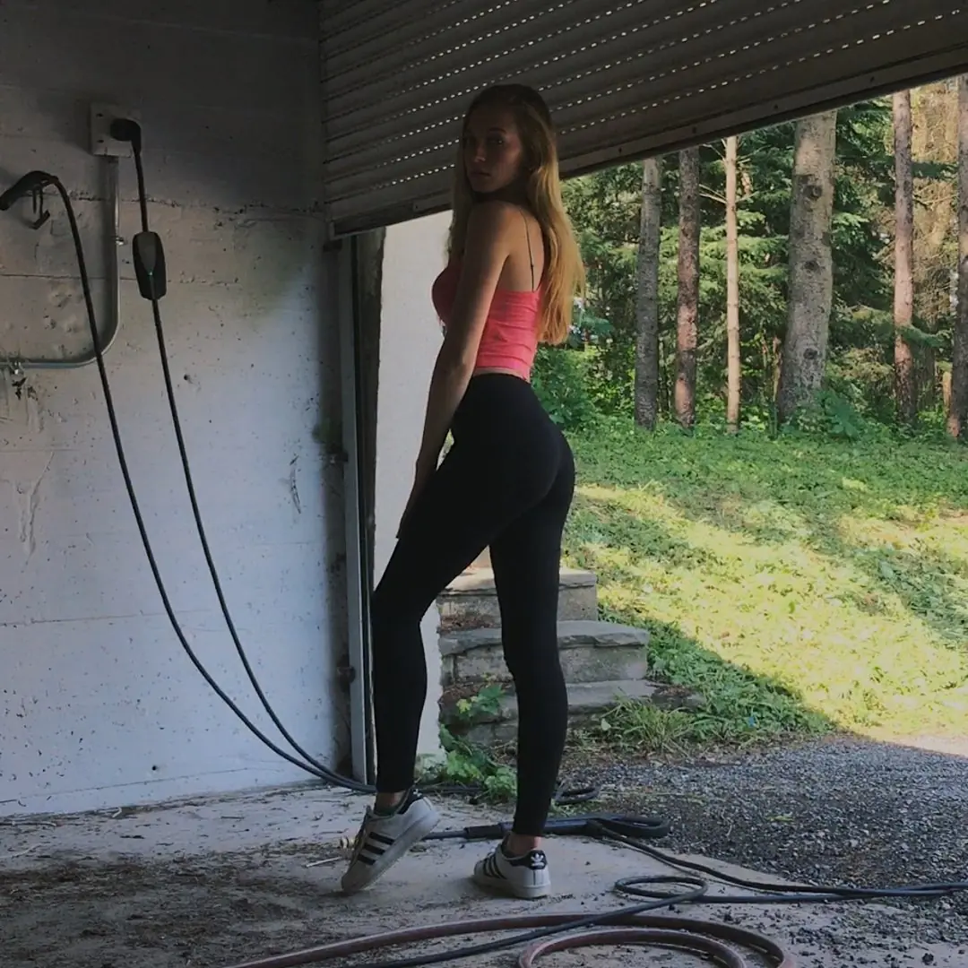 La rubia mas linda que vas a ver hoy! [megapost]
