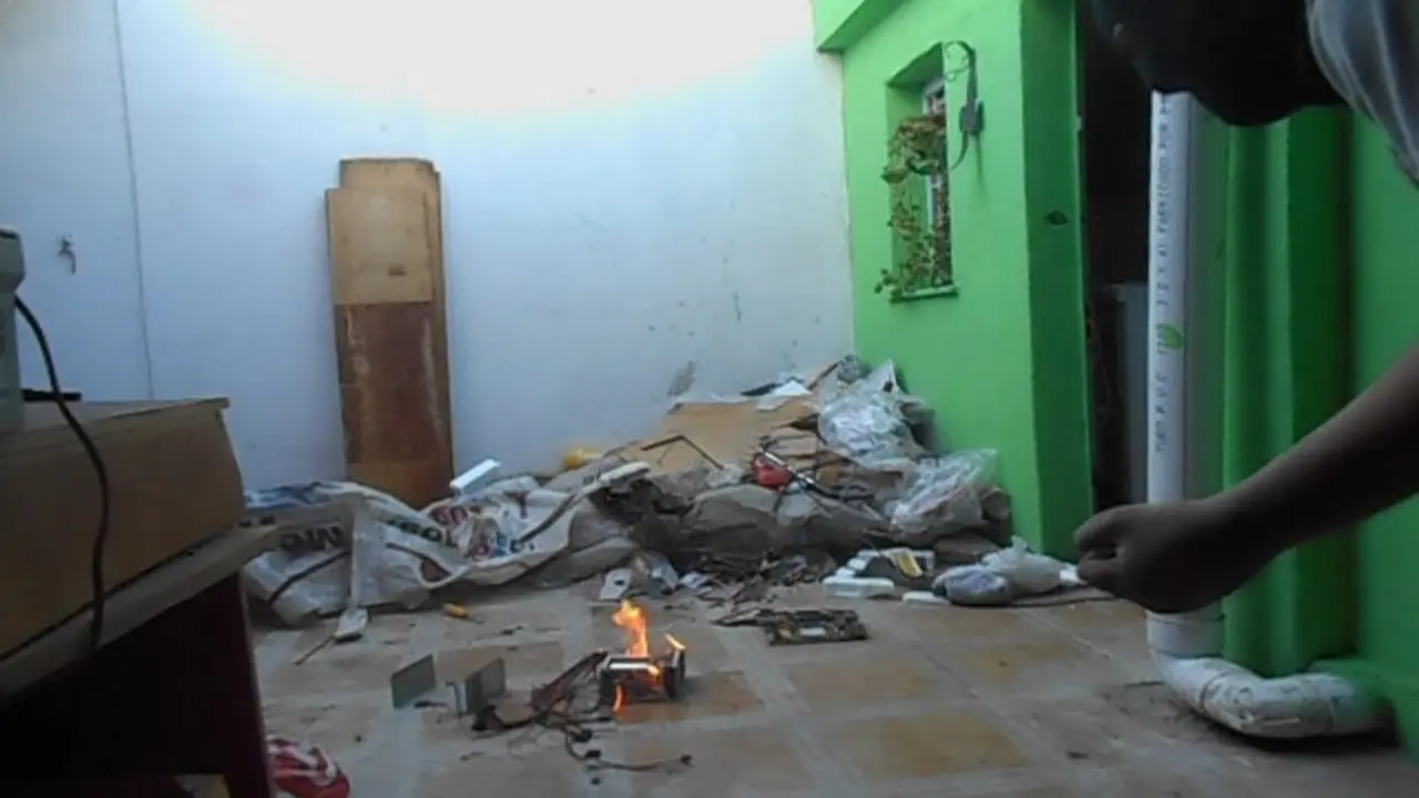 Soy ingeniero y este es mi cable a tierra luego de trabajar