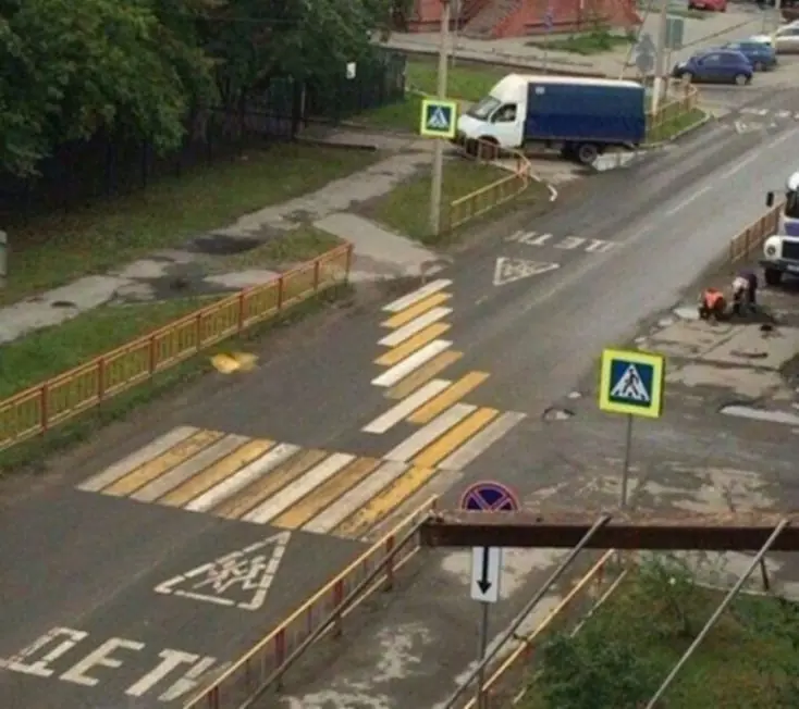 11 construcciones que fueron hechas sin lógica alguna