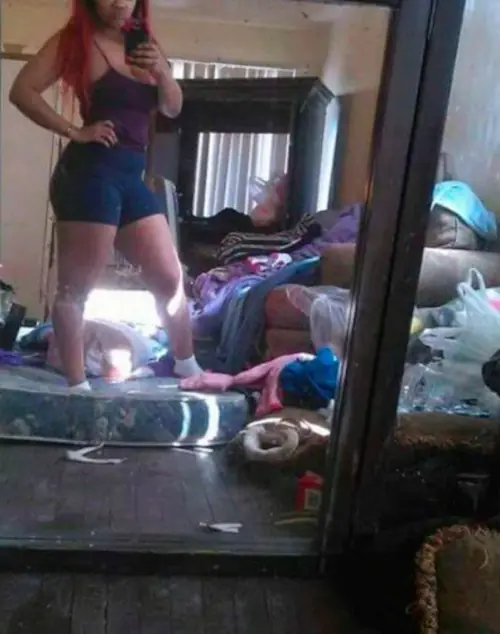 Chicas querían mostrarse bellas, pero obviaron el “detalle”