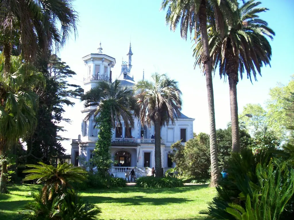Palacios, castillos y fuertes de Uruguay.
