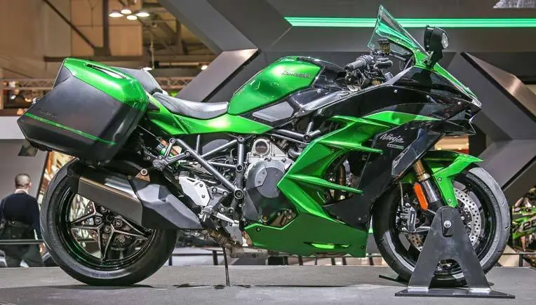 Cara a cara Kawasaki Ninja H2 vs Kawasaki Ninja H2 SX 2018