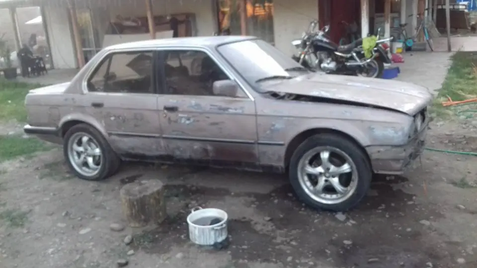 BMW E30