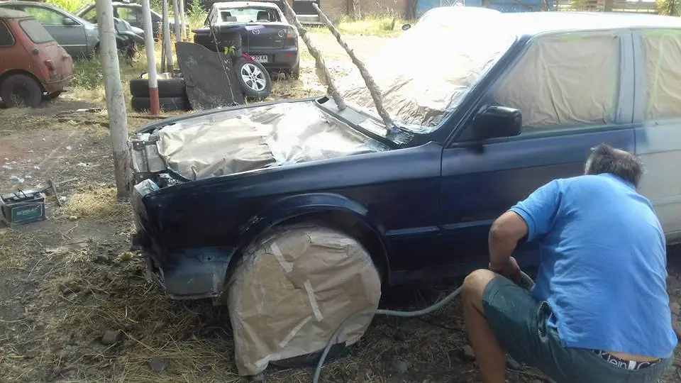 Pintando un BMW E30 año 1987