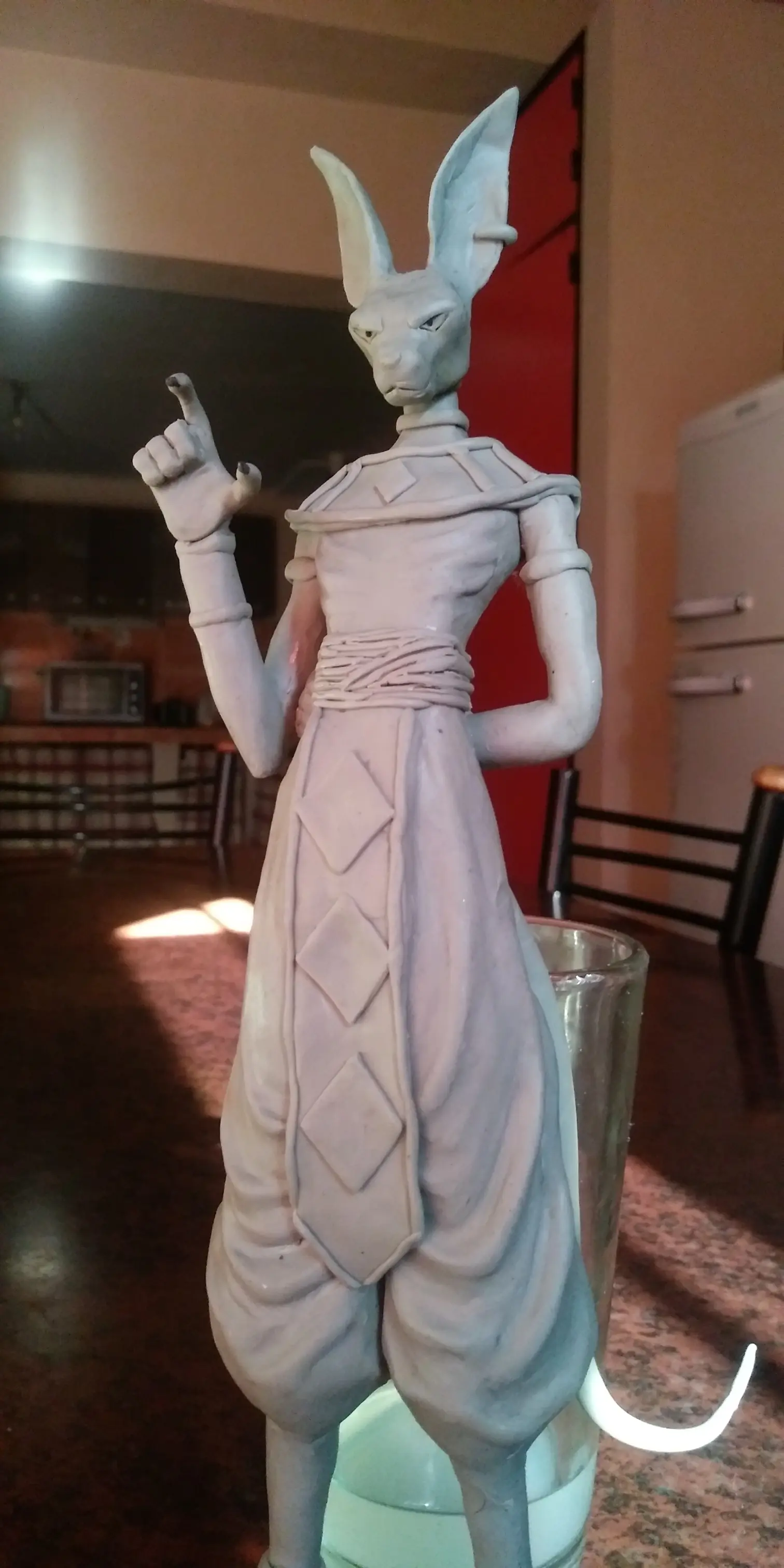 Escultura/sculpture de Bills de plasticera