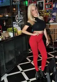 Nuevo idolo? Santiago Bal se come a una pendeja de 24 años