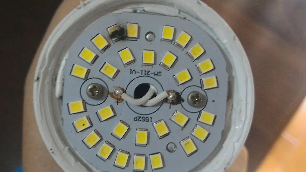 Se te quemò una lamparita Led? No la tires, arreglala