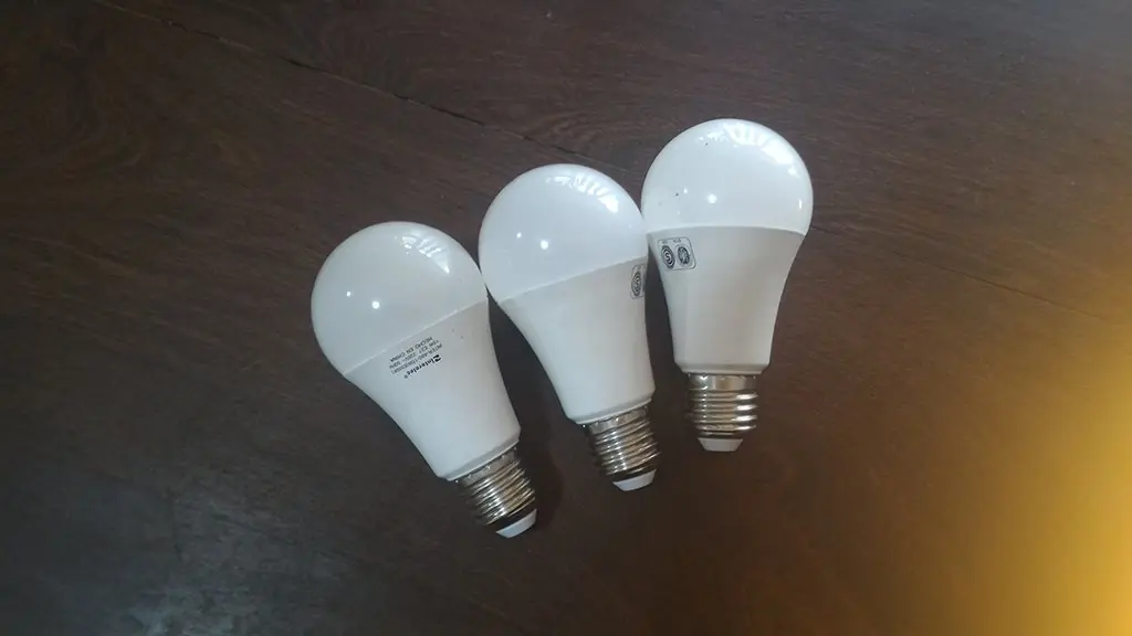 Se te quemò una lamparita Led? No la tires, arreglala