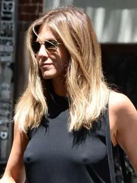 La belleza de Jennifer Aniston esta "soltera"