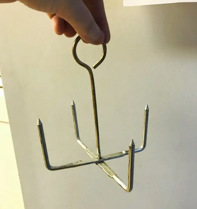 Encuentran objetos raros, internet responde para qué sirven