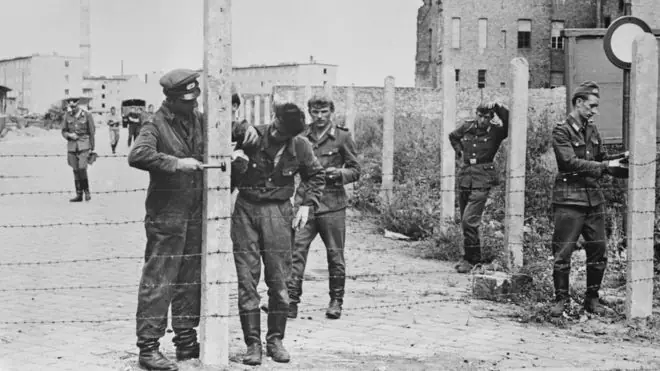 La historia secreta de como construyeron el muro de Berlin