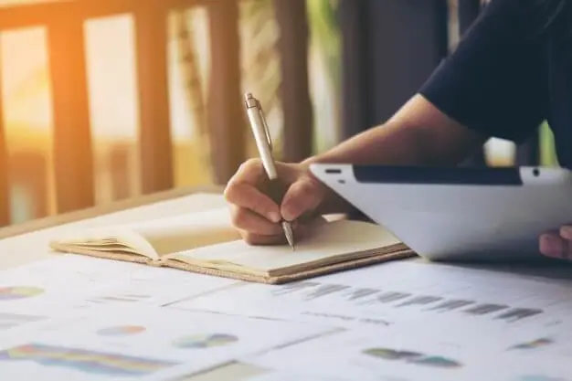 Crear artículo barato. Diseño editorial y la organización