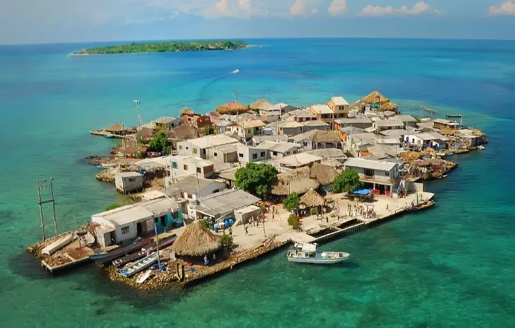 Así viven en las islas mas pequeña y poblada del mundo.
