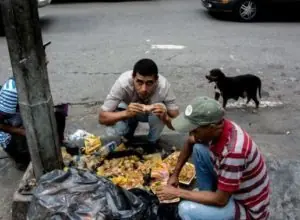 MENTIRA