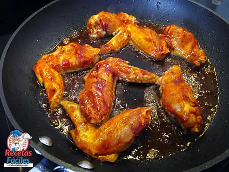 Alitas de pollo adobadas deliciosas solo para ti lince! Alitas de pollo adobadas deliciosas solo para ti lince!