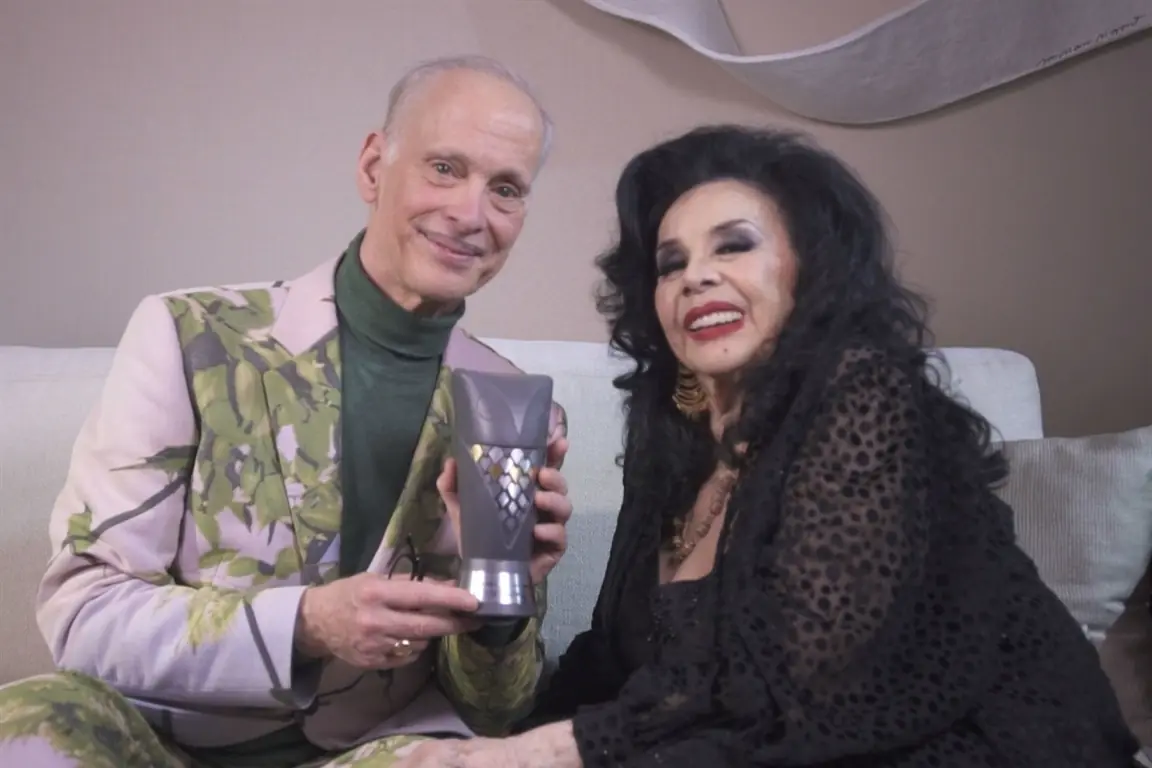 John Waters conoció a la Coca Sarli