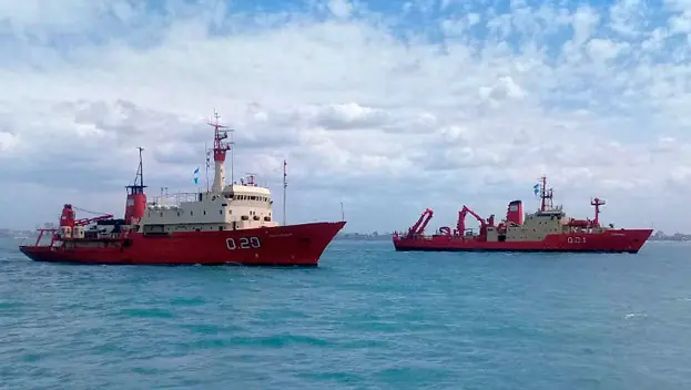 BARCOS