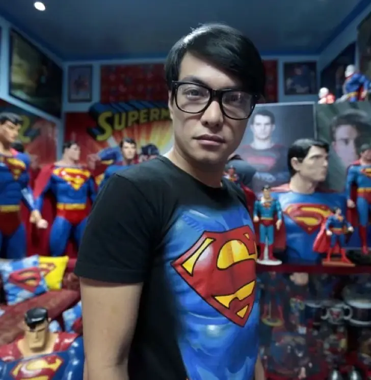 Gastó 6.000 dólares para convertirse en Superman. Así luce