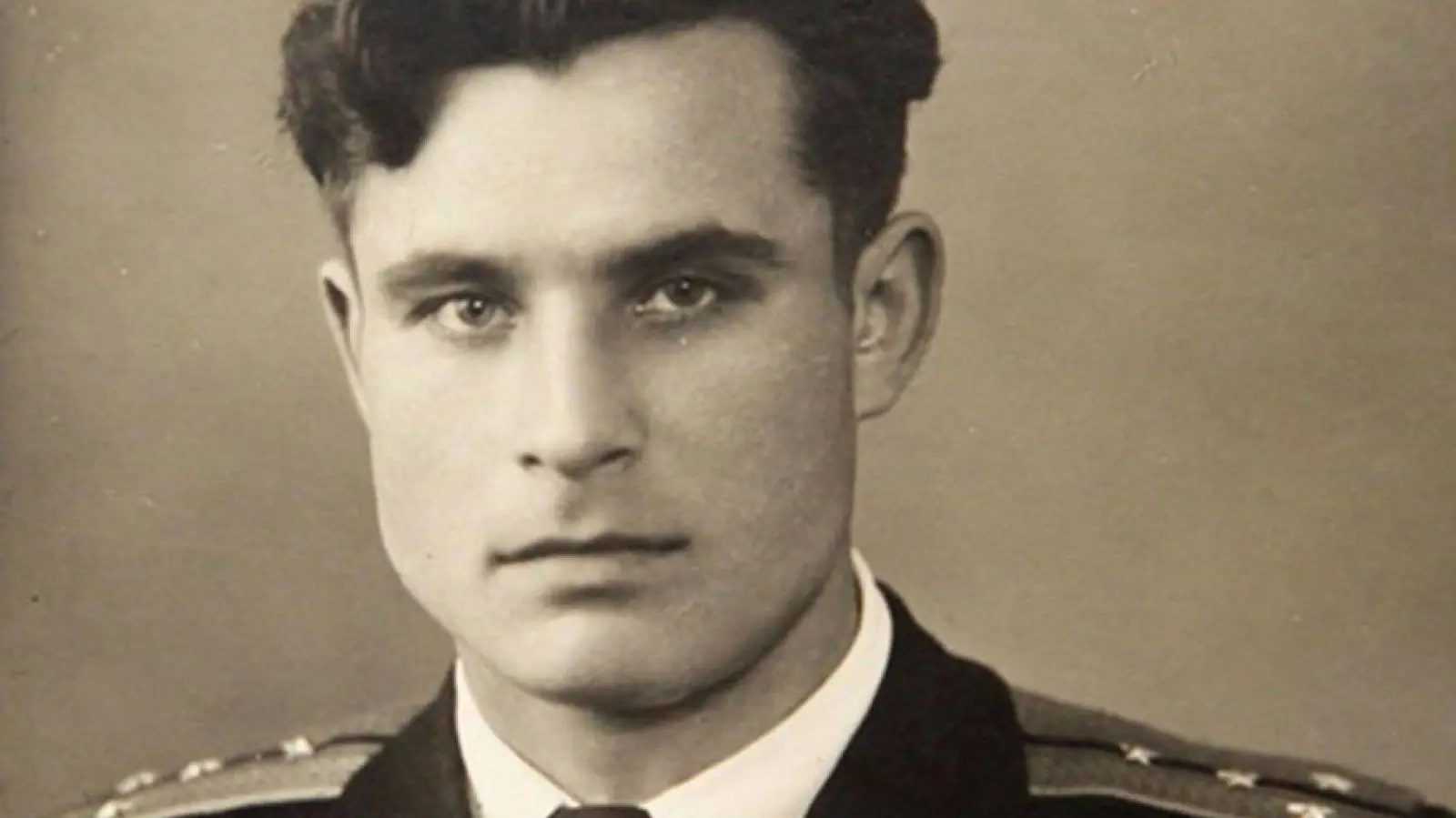 Este es el hombre que evito la tercera guerra mundial, entra Este es el hombre que evito la tercera guerra mundial, entra