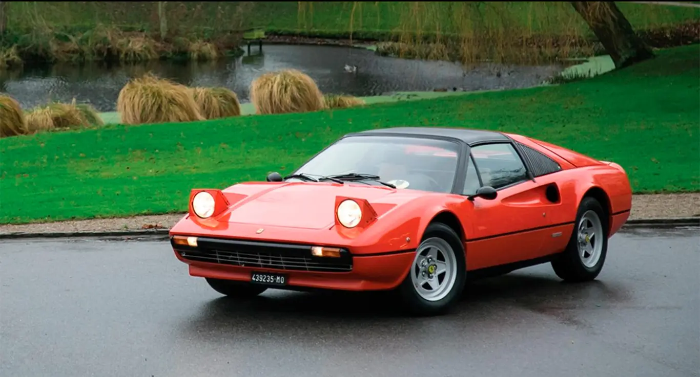 El Ferrari 308 GTS de Gilles Villeneuve sale a subasta