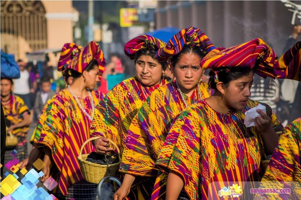 Trajes típicos de los 22 departamentos de Guatemala