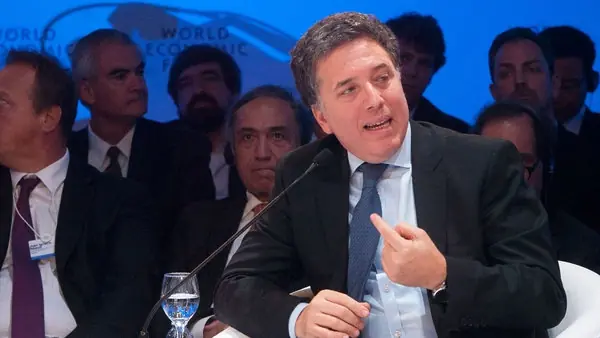 Nicolás Dujovne: "brotes verdes"