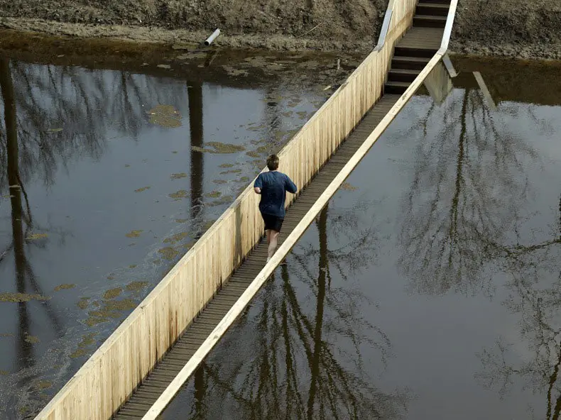 El puente hundido de la fortaleza Roovere
