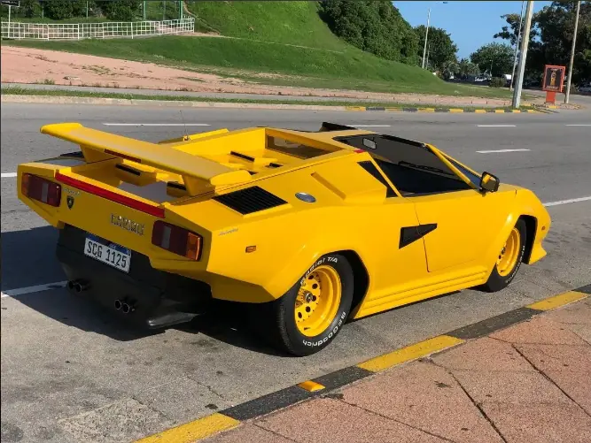 countach