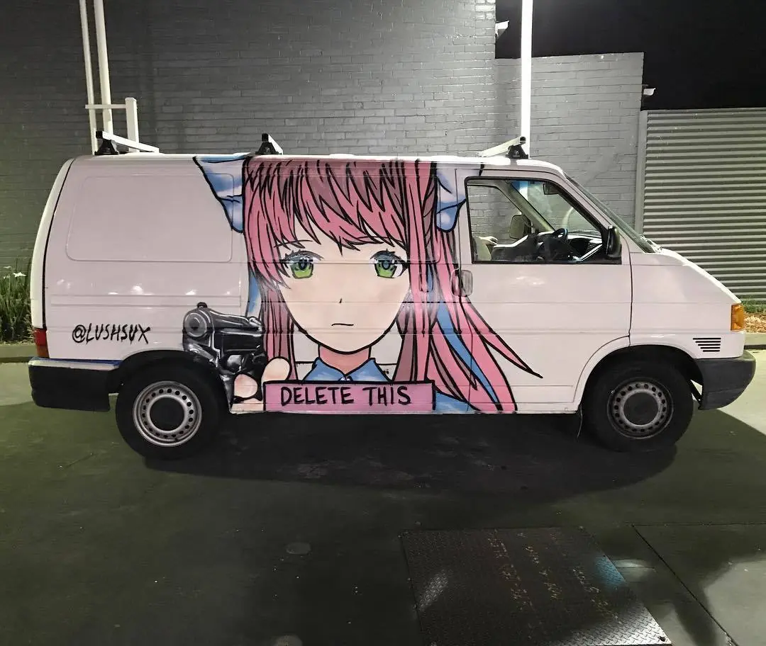 Lushsux: arte callejero,anime y memes
